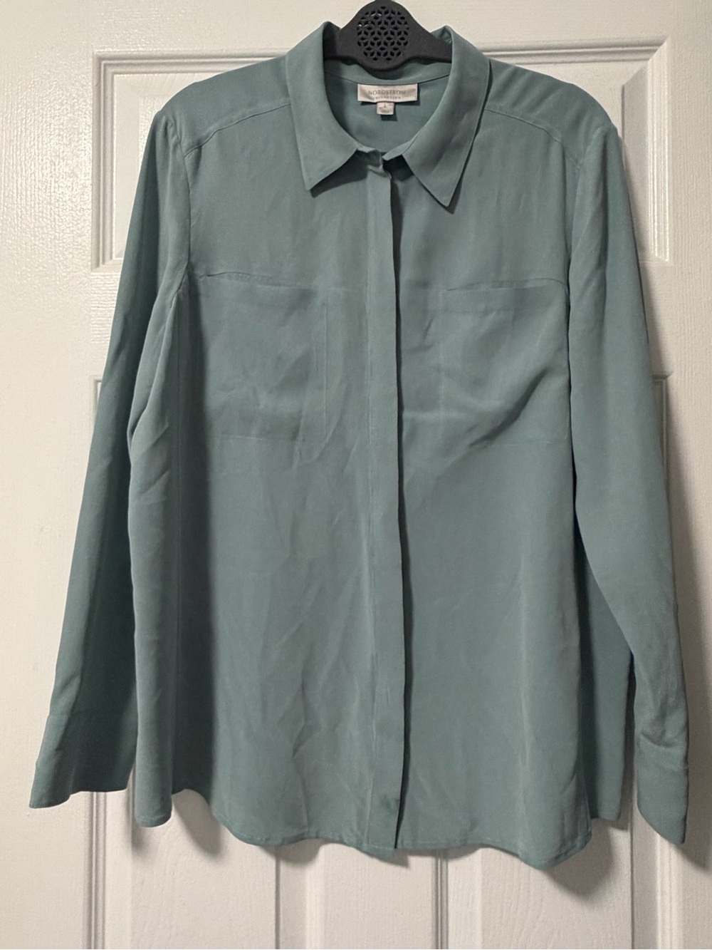Nordstrom Collection 100% Silk Blouse Women’s L Sage Green Button Front